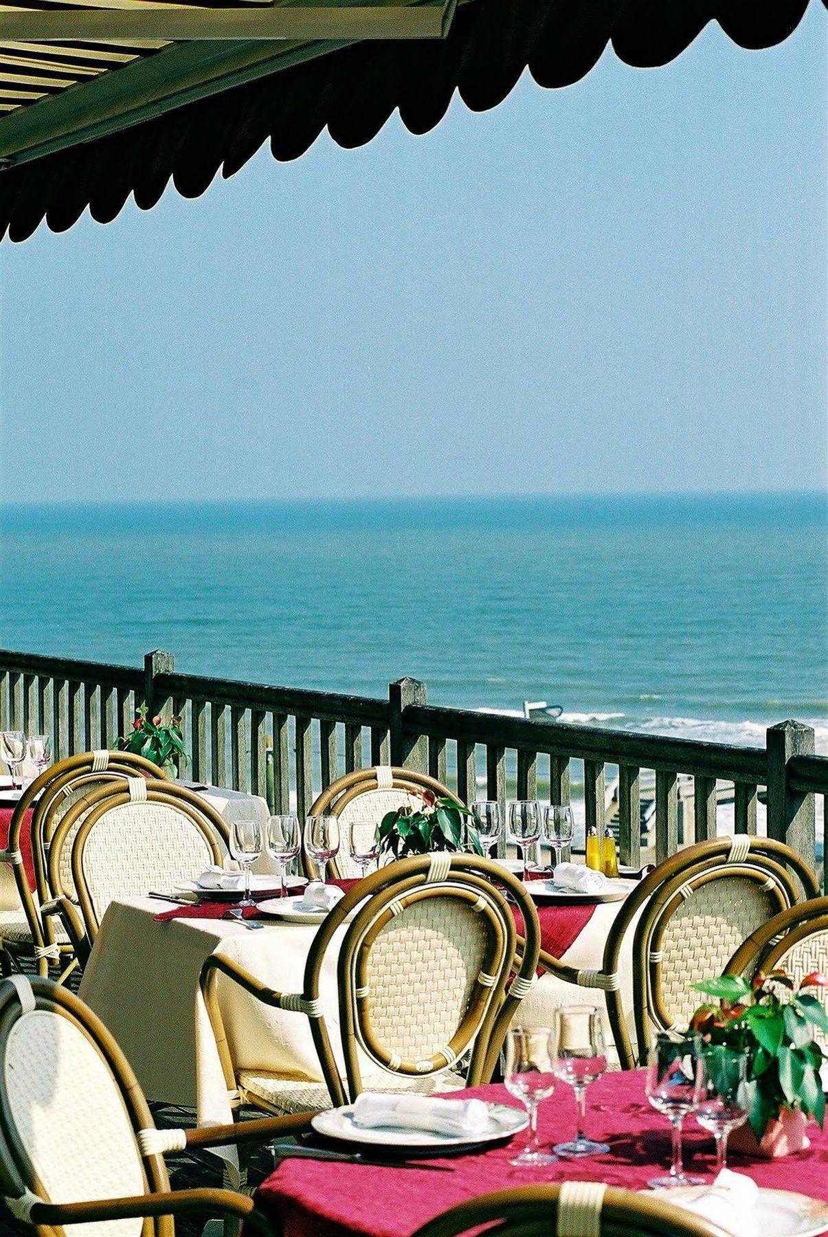 Logis Hotel Du Casino Restaurant Le Mathelia Vierville-sur-Mer Exterior photo